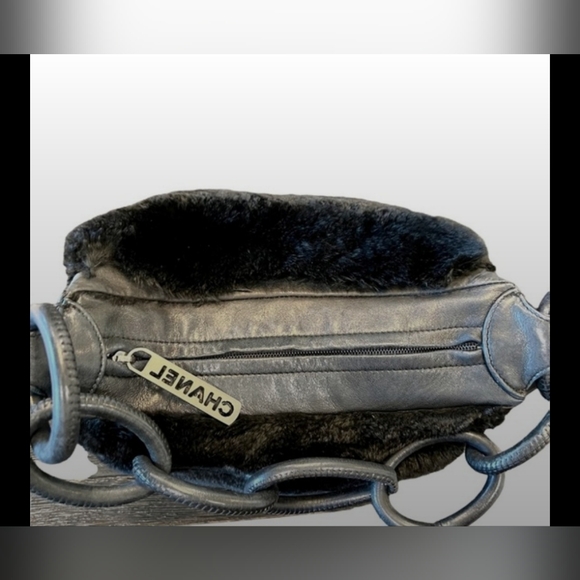 Chanel rabbit fur bag - Picture 12 of 13
